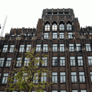 <strong>而是黄浦取外滩的</strong>